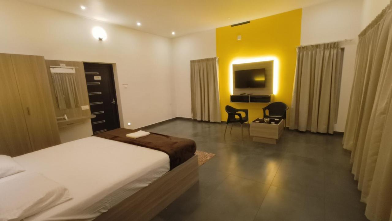 Happy Holidays Resort Kanthalloor Экстерьер фото